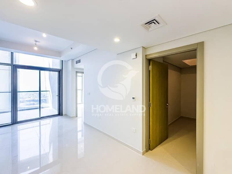 High Floor | With Balcony | Ready to move in