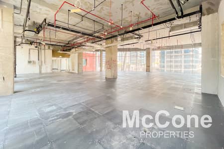 Office for Rent in Jumeirah Beach Residence (JBR), Dubai - Smei-Fitted | DED License | Near Metro | Gard A