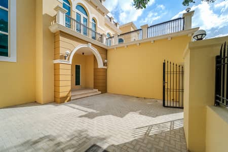 4 Bedroom Villa for Sale in Jumeirah Park, Dubai - Premium Location | Well Kept | Single Row