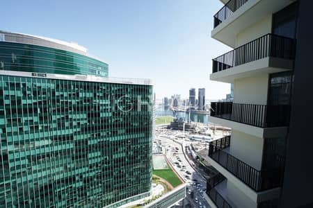 Studio for Sale in Business Bay, Dubai - Studio | Fully Furnished| Burj Khalifa-Canal View