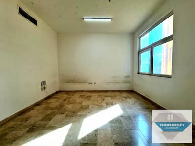 فلیٹ 1 غرفة نوم للايجار في المرور، أبوظبي - IMG-20240424-WA0067. jpg