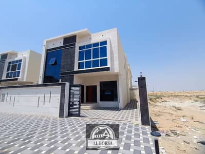 I have a wonderful villa for sale in the Yasmine area. The villa consists of 5 bedrooms, bathrooms and comfortable lounges