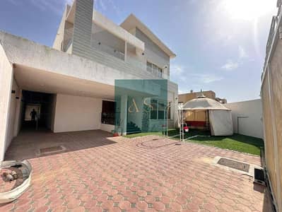 Luxury Villa For Rent in Al Rawda
