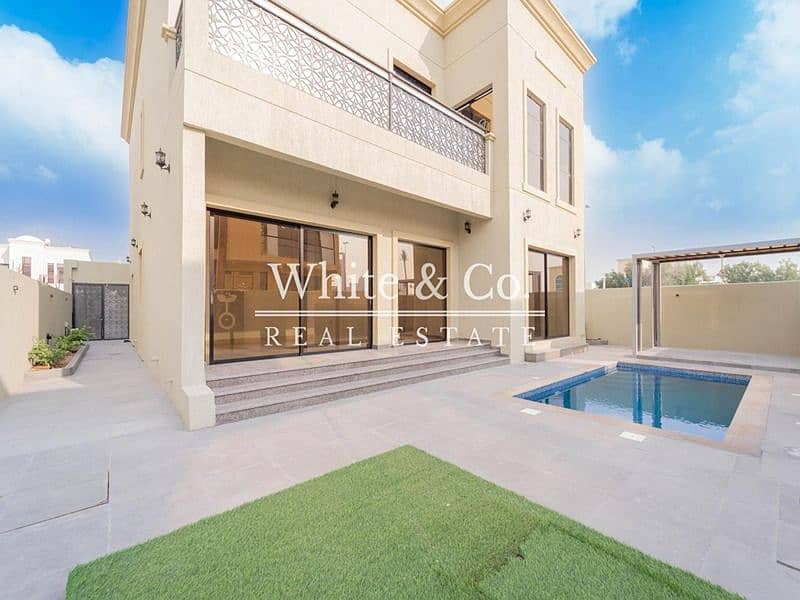 Private Lift + Pool | 5 Beds | Spacious