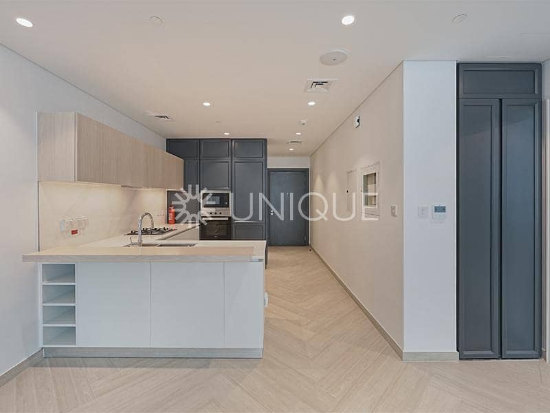 Ready to Move | Brand New Unit | Great Amenities