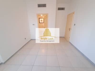 شقة 1 غرفة نوم للايجار في منطقة النادي السياحي، أبوظبي - شقة في منطقة النادي السياحي 1 غرفة 43999 درهم - 8155270