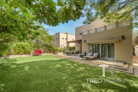 4 Bedroom Villa for Sale in The Meadows, Dubai - Tranquil | Single Row | Rented No Notice