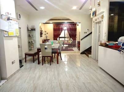 Modern Townhouse Lovely 4BR w/ Huge Size Modern Townhouse Lovely 4BR w/ Huge Size