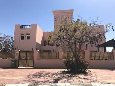 فیلا في فلل الحمراء فيليج C قرية الحمراء 5 غرف 170000 درهم - 3917961 فیلا في فلل الحمراء فيليج C قرية الحمراء 5 غرف 170000 درهم - 3917961