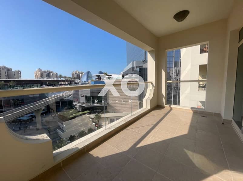 Close to Mall | High Floor | Well Maintained