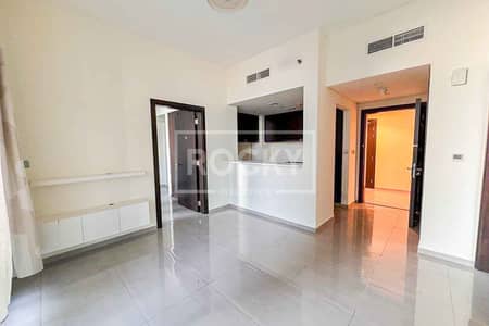 2 Bedroom Flat for Sale in Business Bay, Dubai - Semi Furnished | Canal View | Vacant Unit
