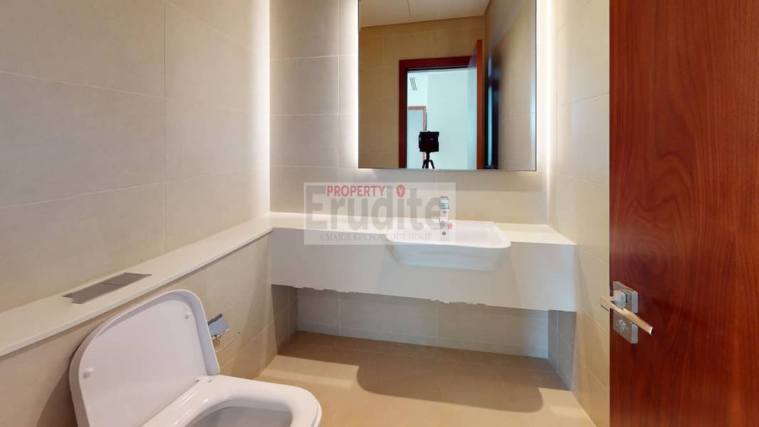 18 3-Bedroom-Fully-Furnished-Panoramic-View-Bathroom. jpg