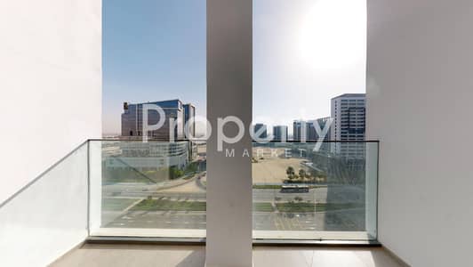 Studio for Rent in Business Bay, Dubai - Sol-Avenue-10J7J-05022024_163546. jpg