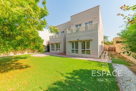 5 Bedroom Villa for Rent in The Meadows, Dubai - Very Well Maintained - 5 Bed - Single Row