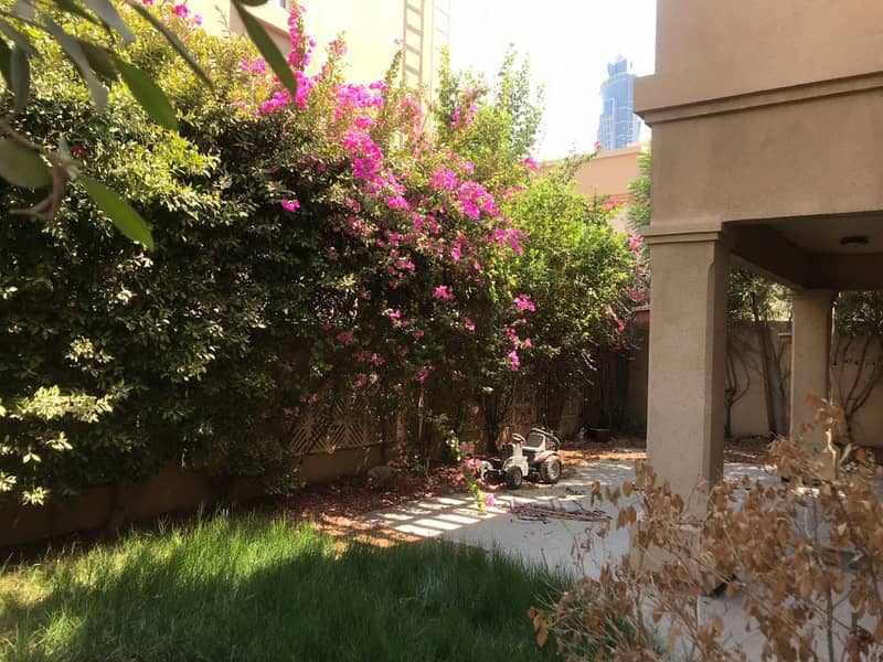 4 BR plus maid villa for Rent  in front of Dubai Canal with all facilities