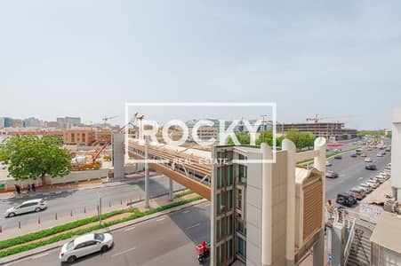 Studio for Rent in Deira, Dubai - Studio Apartment with Split A/C, Parking | Deira
