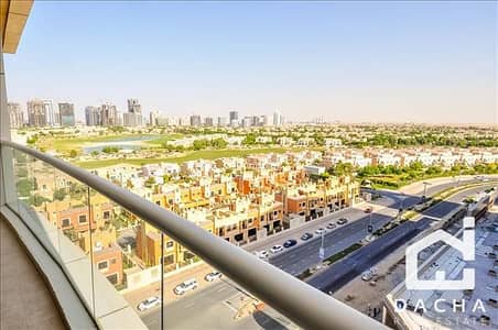 Vacant / Golf View Residence / Best side unit Vacant / Golf View Residence / Best side unit