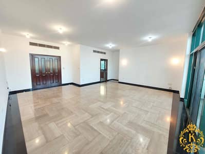 Tremenbious 3BHK 4Bath+Maidroom Bigest Balcony  With Central Ac And Becament Parking