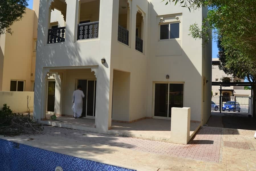 Amazing 4 Bedroom Duplex Villa for Rent In Al Hamra Village