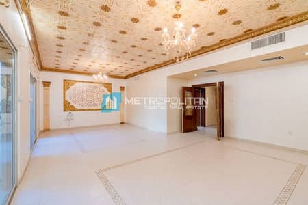 3 Bedroom Villa for Sale in Abu Dhabi Gate City (Officers City), Abu Dhabi - Hot Price| Corner Villa|Fully Upgraded |Great View