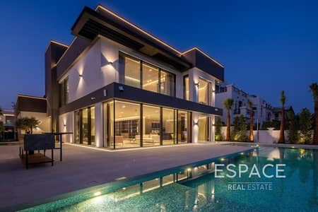 4 Bedroom Villa for Sale in Palm Jumeirah, Dubai - Exclusive | Atrium Entry | Fully Upgraded