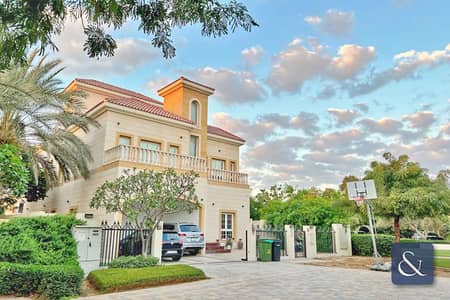 5 Bedroom Villa for Sale in The Villa, Dubai - Beautiful | 5 Beds + Pool | Corner villa