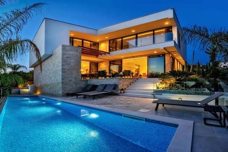 11 Bedroom Villa for Sale in Al Bateen, Abu Dhabi - 63e2686ea17a9531763486. jpg