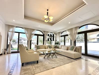 5 Bedroom Villa for Rent in Palm Jumeirah, Dubai - Access with Beach | with Private Pool | Upgraded