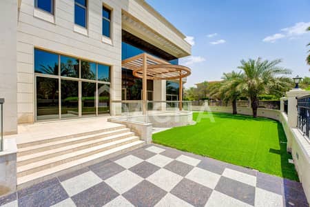 6 Bedroom Villa for Sale in Emirates Hills, Dubai - Lake Facing | Basement Parking | Your Perfect Home