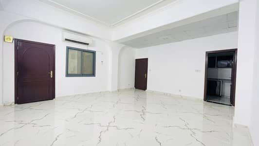 阿尔姆罗尔， 阿布扎比 单身公寓待租 - 位于阿尔姆罗尔，穆罗尔路 的公寓 2850 AED - 6350248