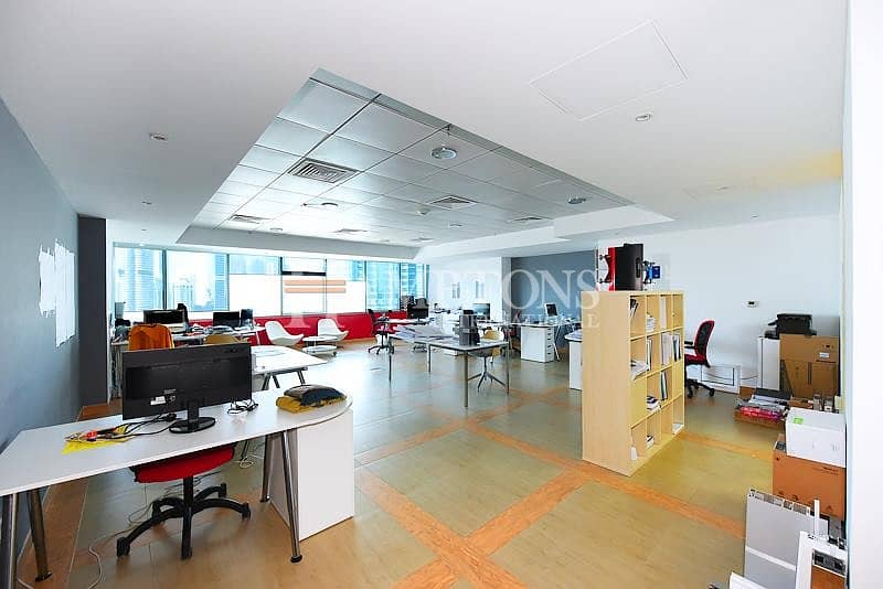 Fitted Office + Pantry | HDS Business Tower