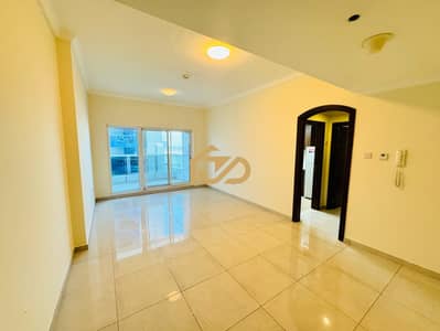 Vibrant 1 BHK | Fitted Kitchen | City View