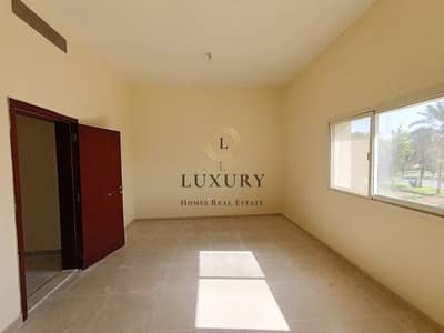 5 Bedroom Villa for Rent in Al Marakhaniya, Al Ain - Amazing View|Community Living|Maid's Room