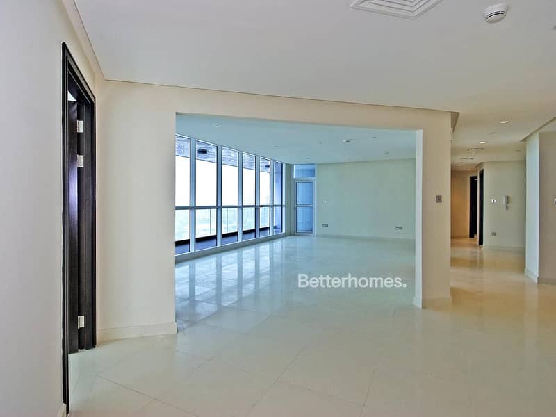 Sea View !! Spacious 3Br+M for Sale In 23 Marina