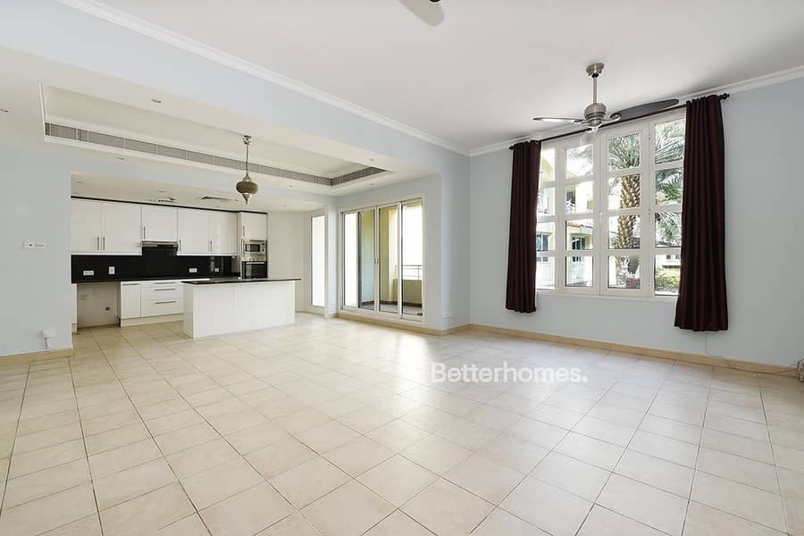 Vacant | Spacious 2 Bed | Upgraded | Pool View