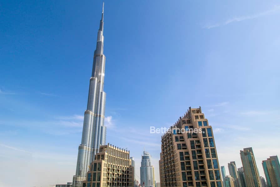 Burj Khalifa View | Balcony | Mid Floor