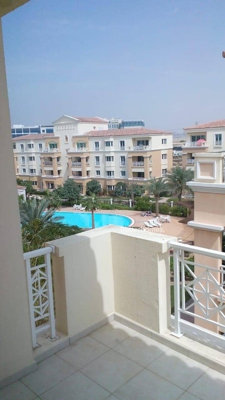 Vacant | Pool View | Spacious | 1 Bed