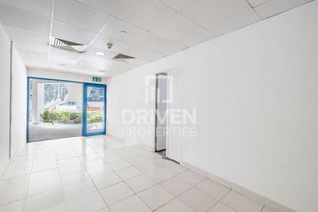 Shop for Rent in Jumeirah Lake Towers (JLT), Dubai - Retail Shop for Rent In a Prime Location