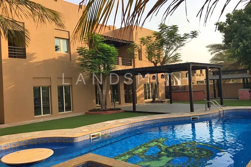3 Upgraded 6 Bed Hattan L2 Lake View Villa
