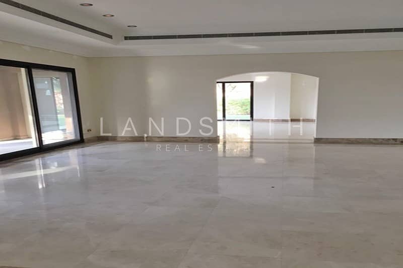 4 Upgraded 6 Bed Hattan L2 Lake View Villa