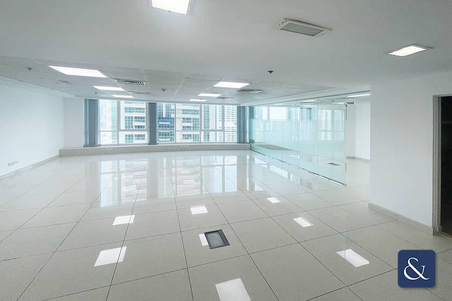 FITTED OFFICE | VACANT  |  CLOSE TO METRO