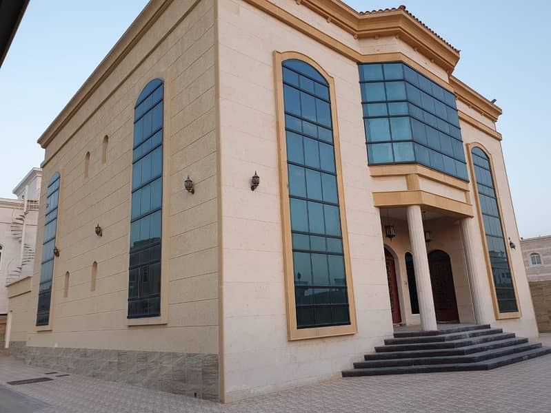 For sale villa two floors Valrahmaniyah land area 11000 feet building area 7000 feet consisting of 7 rooms what star + two halls + majlis with dining room + annex consists of two kitchens + store + maids room + service hall with room total bathrooms 9 + g