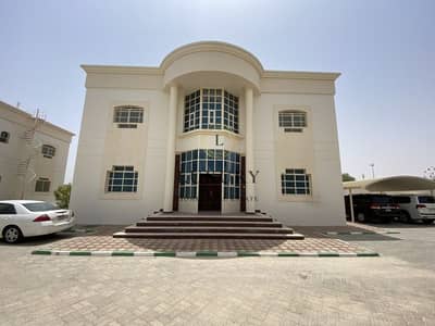 5 Bedroom Villa for Rent in Al Marakhaniya, Al Ain - An enticing prospect of a house inside a compound
