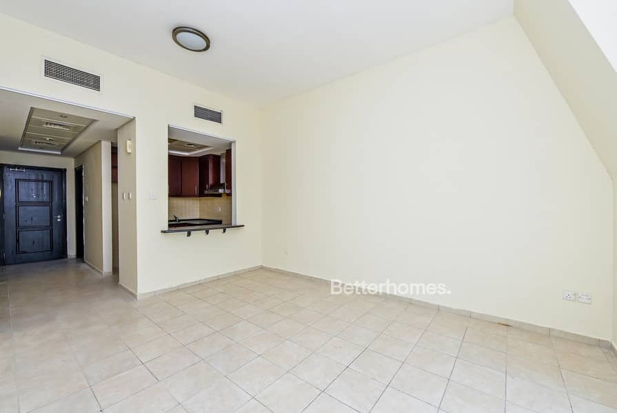 Very Nice Spacious Apartment in Discovery Gardens