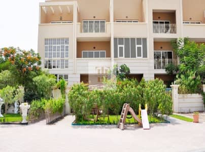 4 Bed Villa + Maid + Closed Kitchen | Ready To Move Unit | With Garden & Roof Access For BBQ | 03 Min Only For Circle Mall