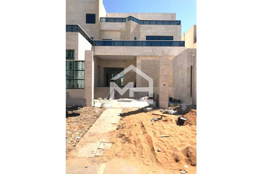 Huge 9BR Villa with 3 Majlis in Al Bateen