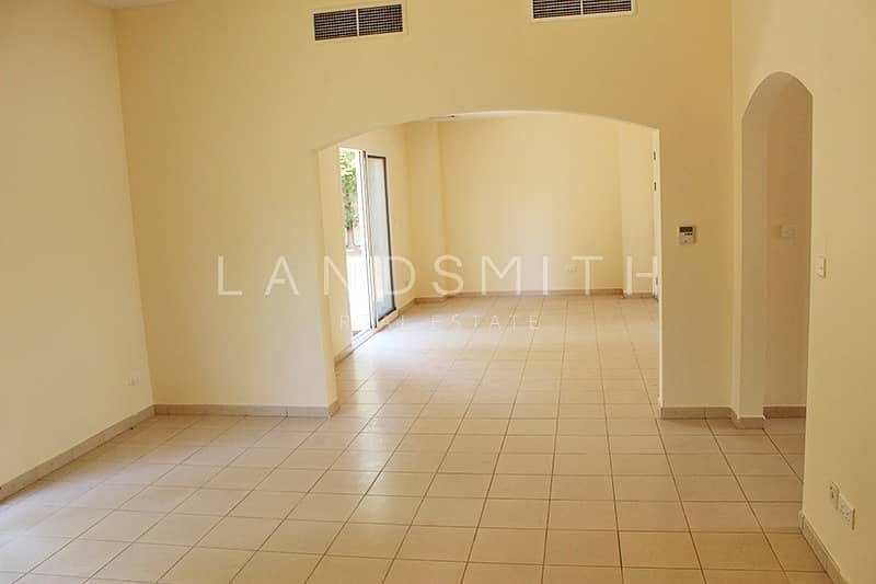 Cosy 3 Bedroom + Study Villa in Meadows 9 Cosy 3 Bedroom + Study Villa in Meadows 9
