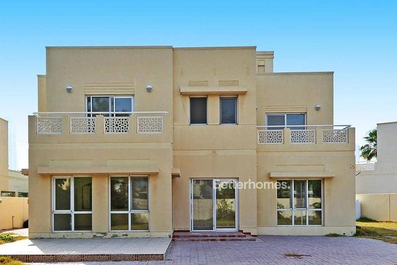 5 Bedrooms+ Study+ Family Room Type 8/ Lake View 5 Bedrooms+ Study+ Family Room Type 8/ Lake View