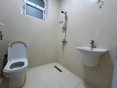Lavish 7MBR,majlis, Hall, maid room first tenant villa