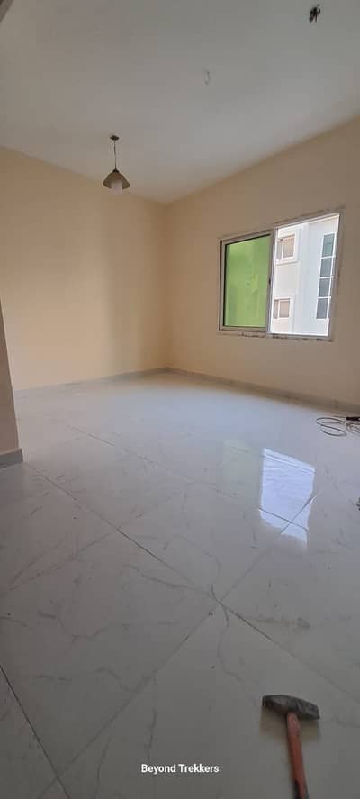 STUDIO APARTMENT CENTRAL GAS OUTSIDE PARKING FREE LAVISH NEAT AND CLEAN FAMILY LIKE NEW BUILDING CHEAPEST PRICE ONLY 11999/-